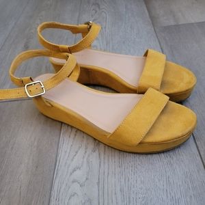 Platform sandals